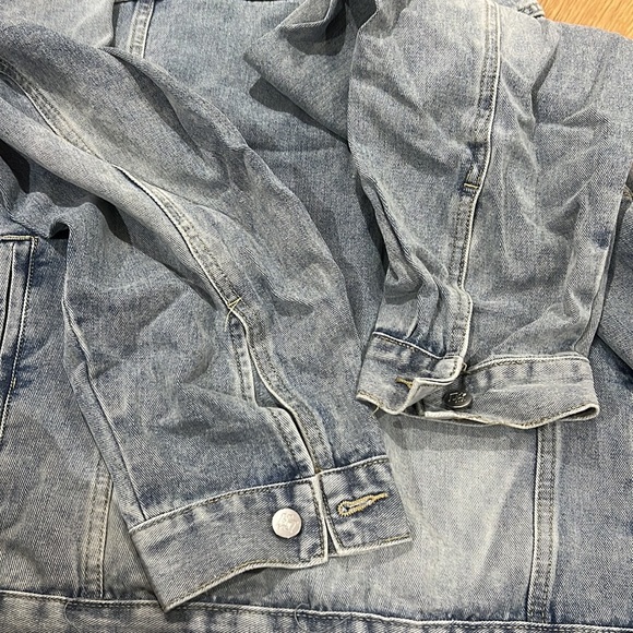 Hoodie Jean jacket - Picture 2 of 4